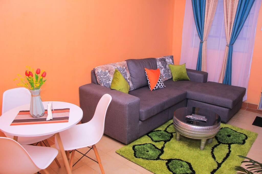 Cozy Homes 1 Bedroom House With Wi-Fi King Size Bed. Free Parking Naivasha Exterior photo